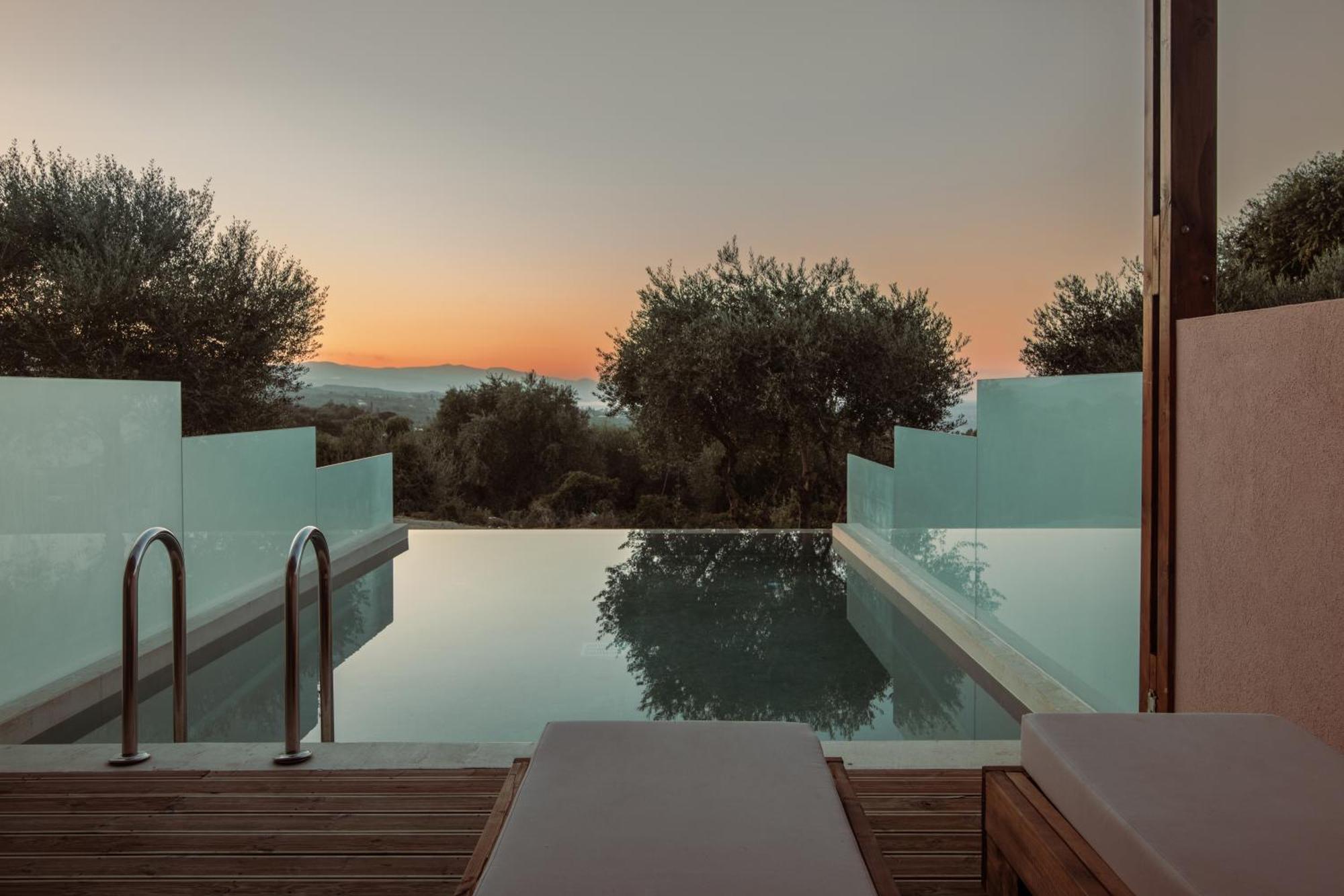 Elegance Luxury Executive - Adults Only
